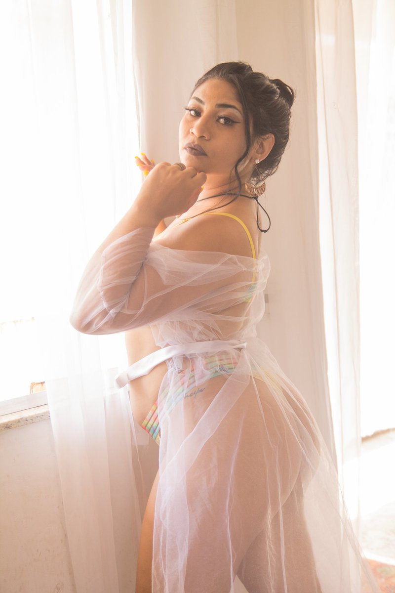 coisademaggie's tweet photo. A princesa da Disney tá diferente! #Princesa #fotografia #morenadopoder #model #Influencer https://t.co/C7DJkgguh3