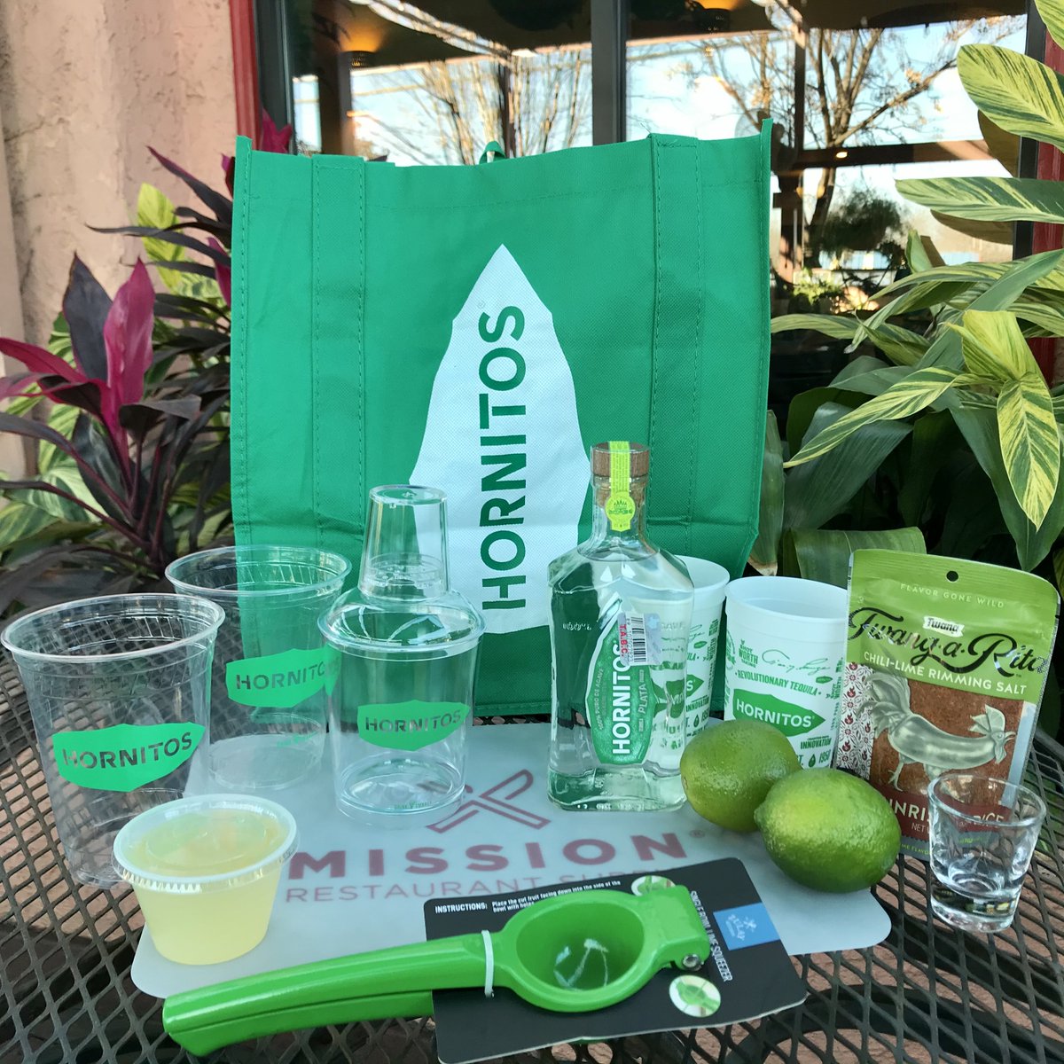 losbarriosmex's tweet image. Check out our Hornitos Skinny Margarita Kit! Available while supplies last on Saturday (2/6) &amp;amp; Sunday (2/7). Requires food purchase and 21yrs &amp;amp; up only. 

@HornitosTequila  @BenEKeithFoods @MissionRSupply @SGWineSpirits 

#thisweekendonly