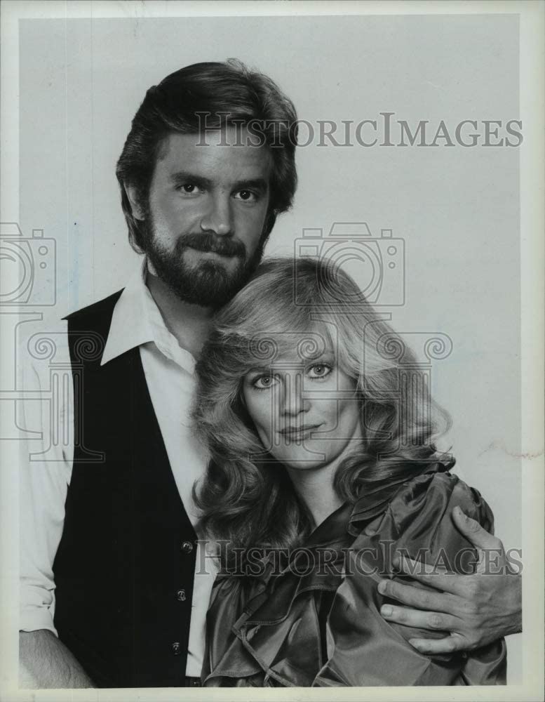 Sandy became involved with Dr. Evan Whyland (the then bio-father of Maggie's baby Sarah), but ended things when he cheated on her. When she had to operate on him after a car crash (orchestrated by Stefano), Evan died thanks to Alex Marshall switching medical records  #DAYS