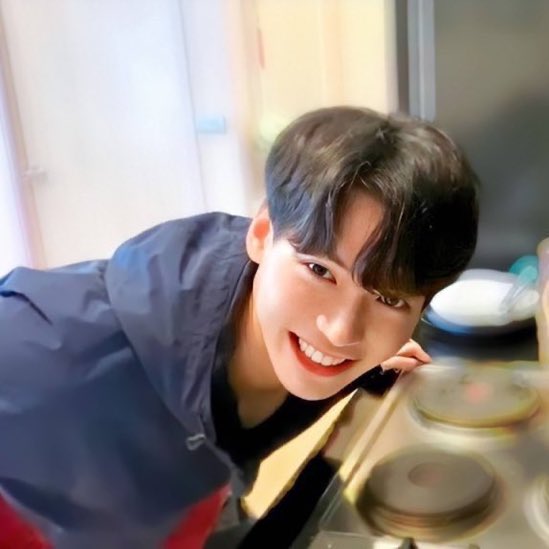 WinterCatPorPor's tweet photo. โดนอาเสี่ยวินตก จากการทำมาม่า 45 นาที ปังปุที่สุดเลยงับ🥳🔥 @winmetawin #winmetawin #2MGrowWithWin https://t.co/EeY6mWDWn1