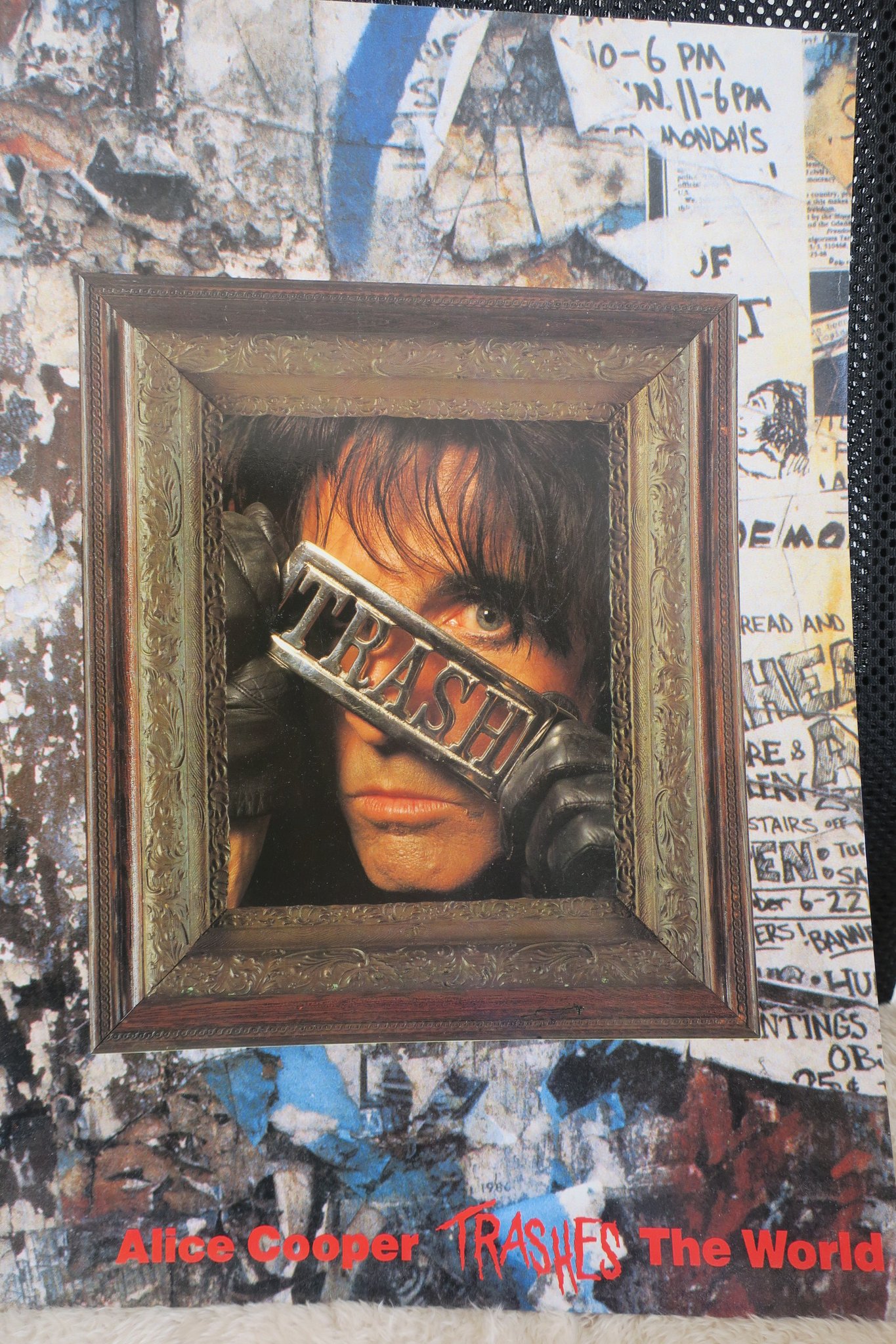 Happy Birthday Mr.Alice Cooper (73)

1990 TRASH WORLD TOUR
NHK   