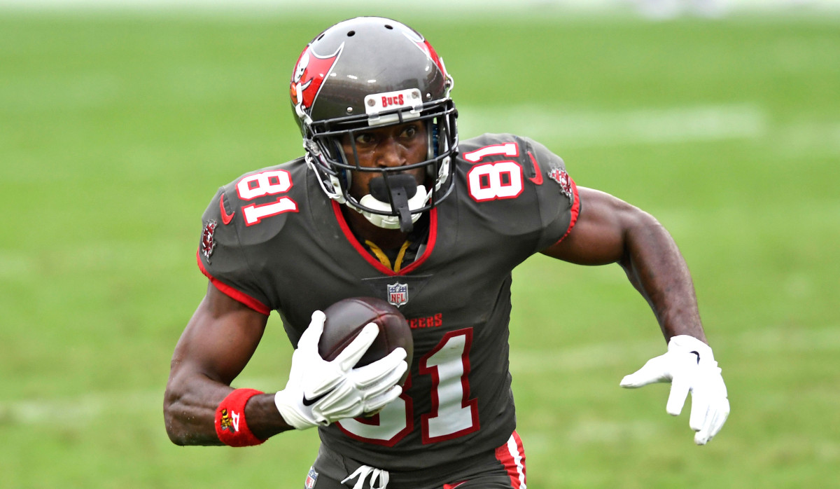 Antonio Brown can thank Tom Brady for latest second chance