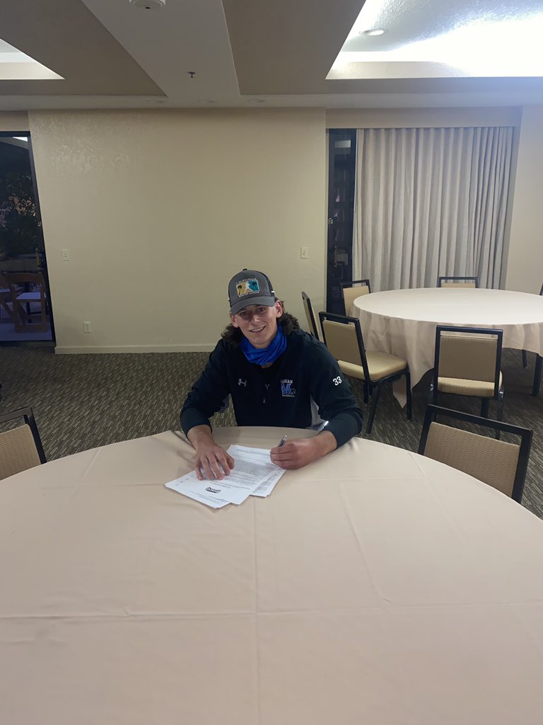 Chris Brown tweet media