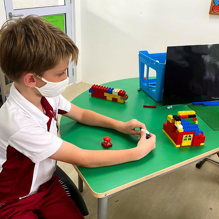 nessaadamberry's tweet photo. ECA’s for Semester 2 have begun! Fun with #LEGO and #stopmotion What videos will we make this semester? #isspride https://t.co/ygHBNclMLh