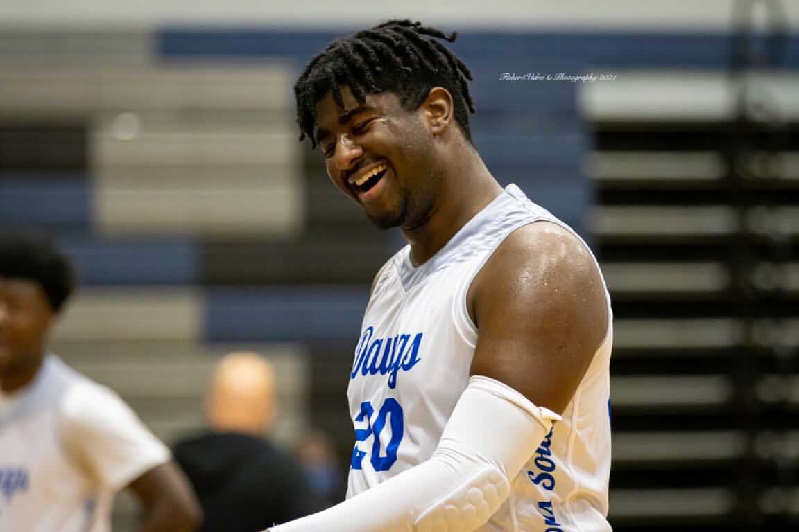 colssouthbbk's tweet photo. South (4-1) 56, Briggs (2-3) 46. Player of the game, Shermar Lindsey. 19 points, 10 rebounds, 1 assist, 1 steal. The Bulldogs travel to Eastmoor Academy Friday night. Photo credit: @fisher5video. Go give that man a follow! https://t.co/Puph9HIdgd