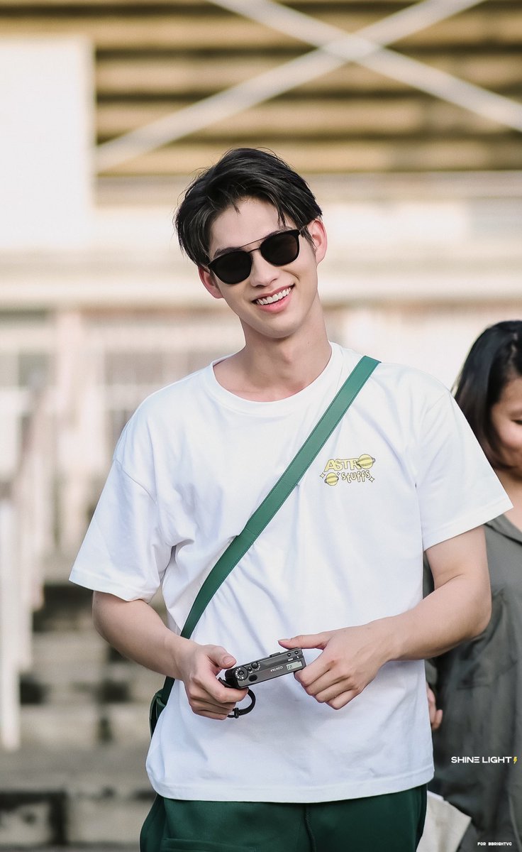 Emiko681's tweet photo. ขอให้วันนี้เป็นวันดีๆของไบร์ทและชาวไบร์ทนะจ๊ะ​ วันนี้เราต้องไปทำธุระสำคัญซะด้วย แต่การได้เห็นแท็กนี้ขึ้นเทรนถือว่าเริ่มต้นได้ดี​ 😊😊
 #HaveABrightDay
#bbrightvc
@bbrightvc https://t.co/3qJ5isGSUU