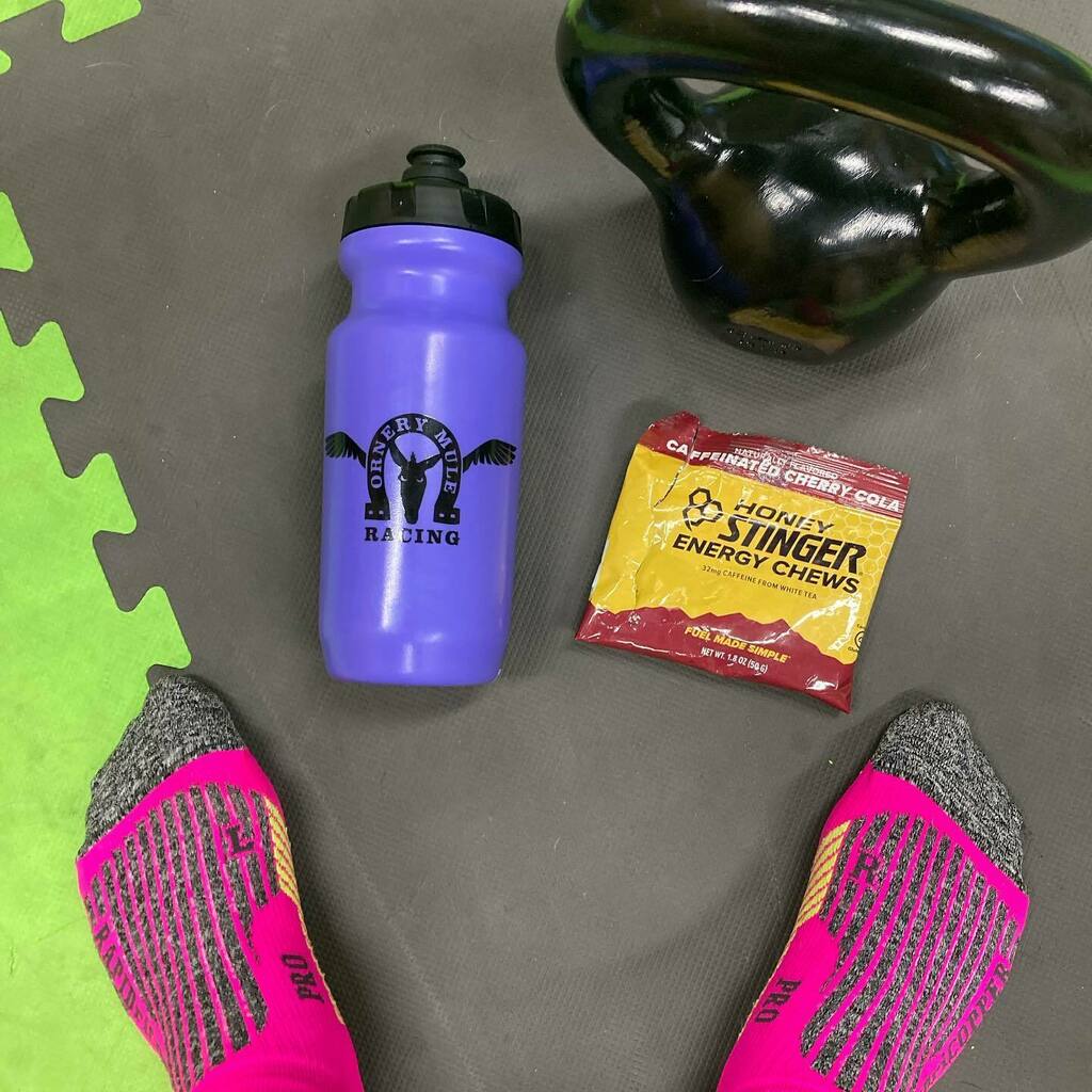 thismonkeyruns's tweet photo. Little kettle work out after a FIVE mile run. Much better than the awful mess I was at attempting a kickbox/celebrity workout yesterday. 😬 Honestly that would have made a funny video and no it does NOT exist. Ha. 
.
.
.
.
#tredy #tredmill #tredmillrunning #running #runningma… https://t.co/wkpL38xNKO