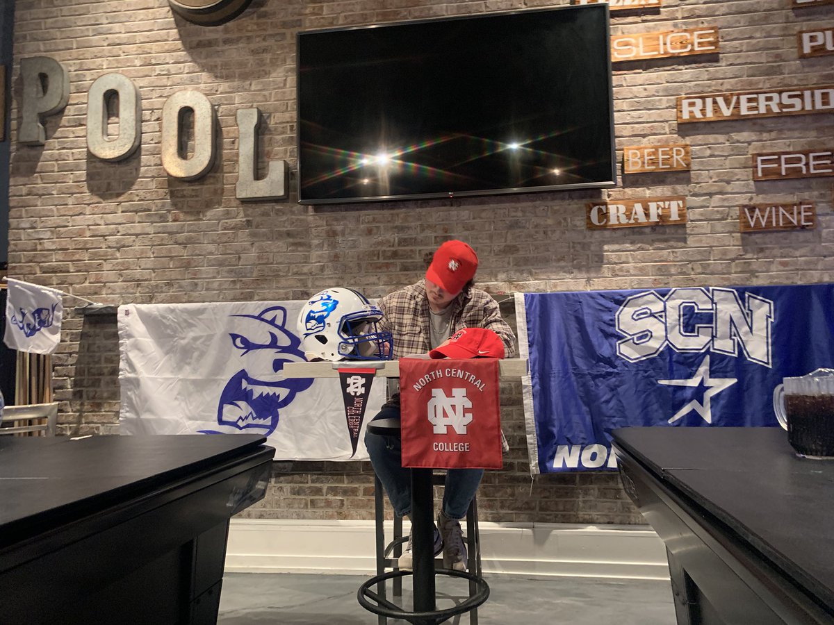 Congrats to <a href="/JoshBridges13/">Josh Bridges</a> <a href="/Ethanbridges34/">Ethan Bridges</a> on their commitments to <a href="/CoachSpence_NCC/">Coach Spencer</a> <a href="/northcentralcol/">North Central College</a>