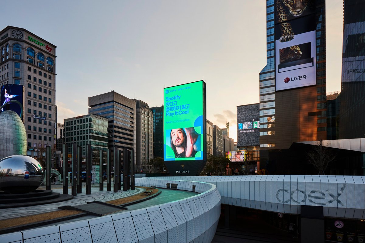 steveaoki's tweet photo. these are amazing!!! big shoutout to @SpotifyKR and congratulations on a successful launch!!! #SpotifyKR #Spotify #GlobalMusicPlatform #AnnyeoungSpotifyKR @OfficialMonstaX https://t.co/hyIXkjIuMh