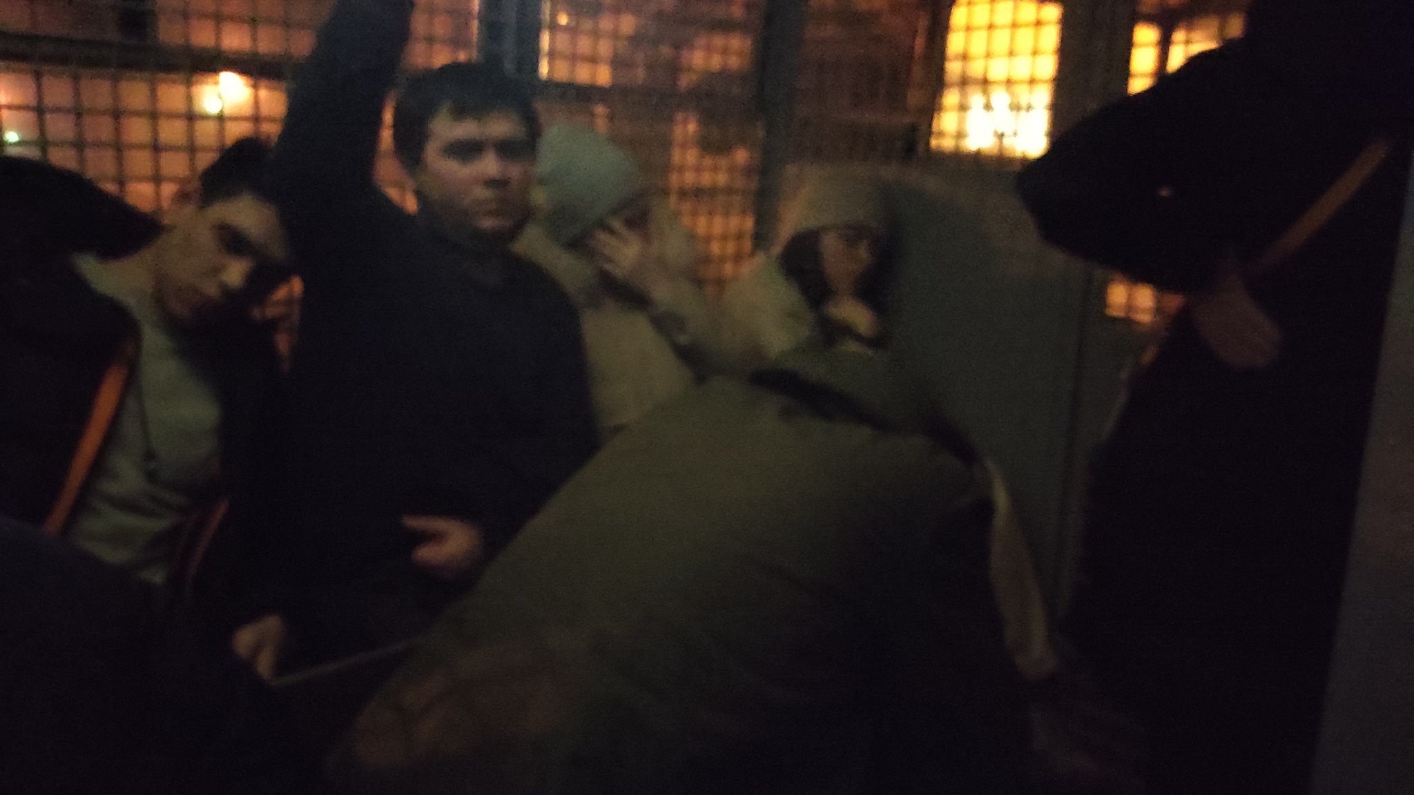 EtWTMDBXcAIKKid?format=jpg&name=large