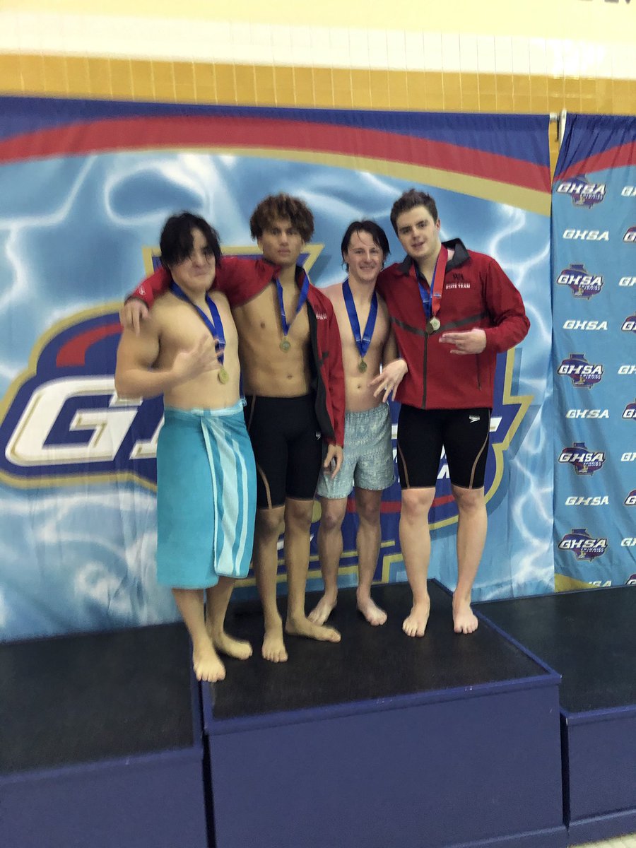 WASwimDive's tweet photo. Highlights:
400 Free Relay: 1st place 🥇 https://t.co/y9Sqj1DSMX