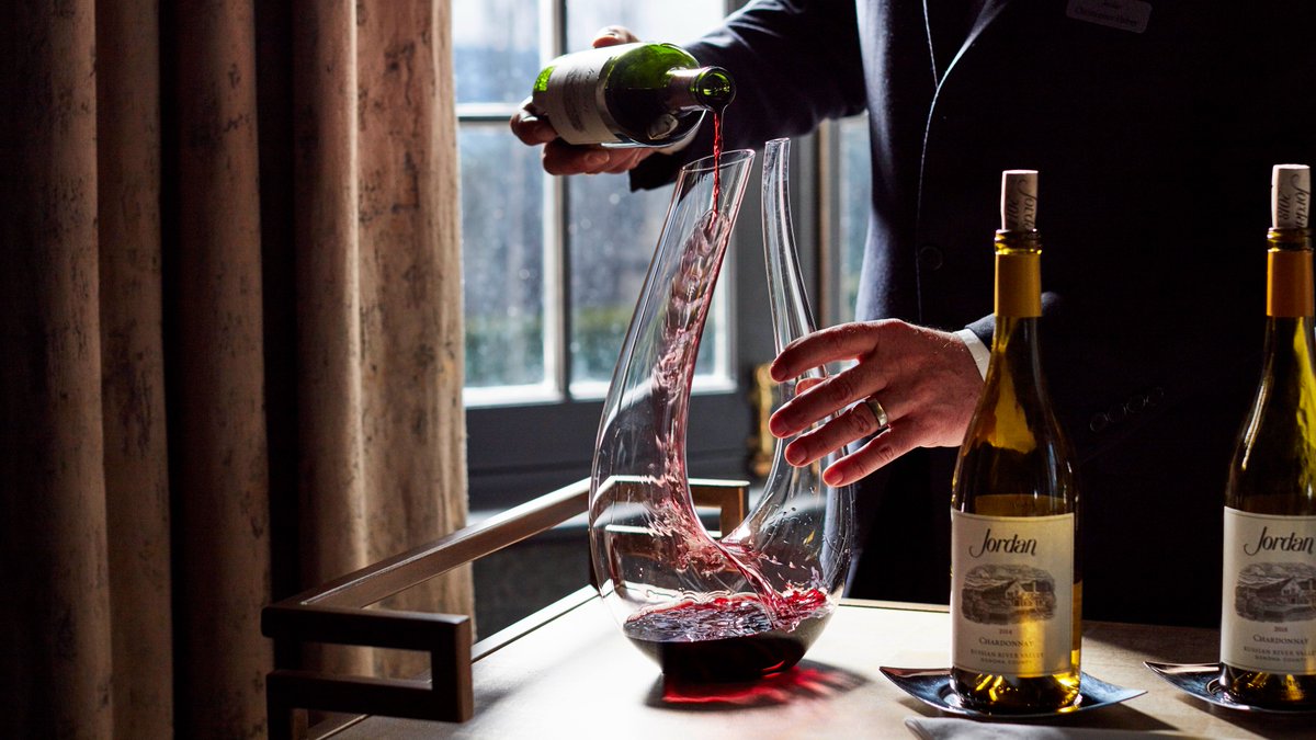 “Wine is bottled poetry" - Robert Louis Stevenson. What are you pouring tonight? #winelover #decanter