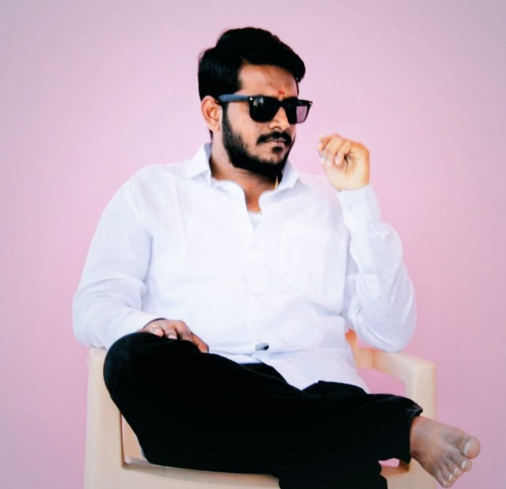 Inquilabzindabs's tweet photo. ಒಳ್ಳೆಯ ಉಪದೇಶ ಕೊಡುವವನು ಒಂದು ಕೈ ಬಳಸುತ್ತಾನೆ..!!
ಒಳ್ಳೆಯ ಸಲಹೆ ಮತ್ತು ಉದಾಹರಣೆ ನೀಡುವಾತ ಎರಡೂ ಕೈಗಳನ್ನು ಬಳಸುತ್ತಾನೆ.. ✋✋✊....❤️
Happy Birthday @Sachin Bro❤️ 💐 ನಿಮ್ಮ ಭವಿಷ್ಯ ಉಜ್ವಲವಾಗಿರಲಿ. ಯಶಸ್ಸು ಸದಾ ನಿಮ್ಮೊಂದಿಗಿರಲಿ. ಎಂದೆಂದಿಗೂ ನಿಮ್ಮೊಂದಿಗೆ.. ಬರುವ ದಿನಗಳಲ್ಲಿ ಯುವಕರಲ್ಲಿ ಕ್ರಾಂತಿ ಮೊಳಗಿಸಿ #TeamCSN https://t.co/RQtGrpeCrP