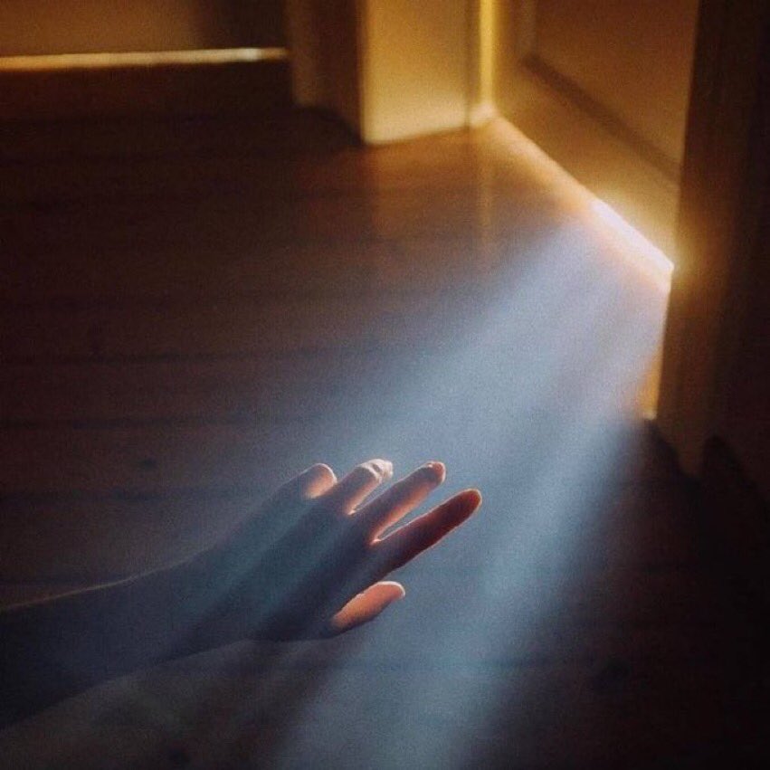 #اخبار_السعوديه

لعلَّ البلاء الذي لا تحبه، يقودك إلى قدرٍ جميلٍ لم تكن تحلم به"♥️