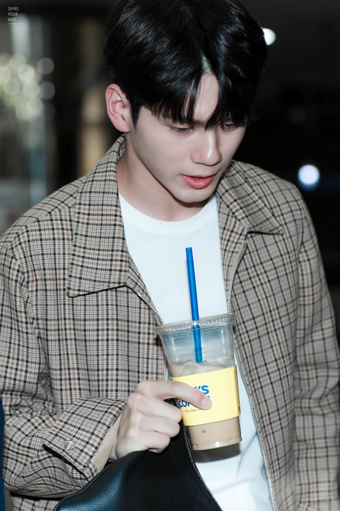 #옹성우 #ONGSEONGWU <a href="/officialtwt_OSW/">옹성우(ONG SEONG WU)</a>