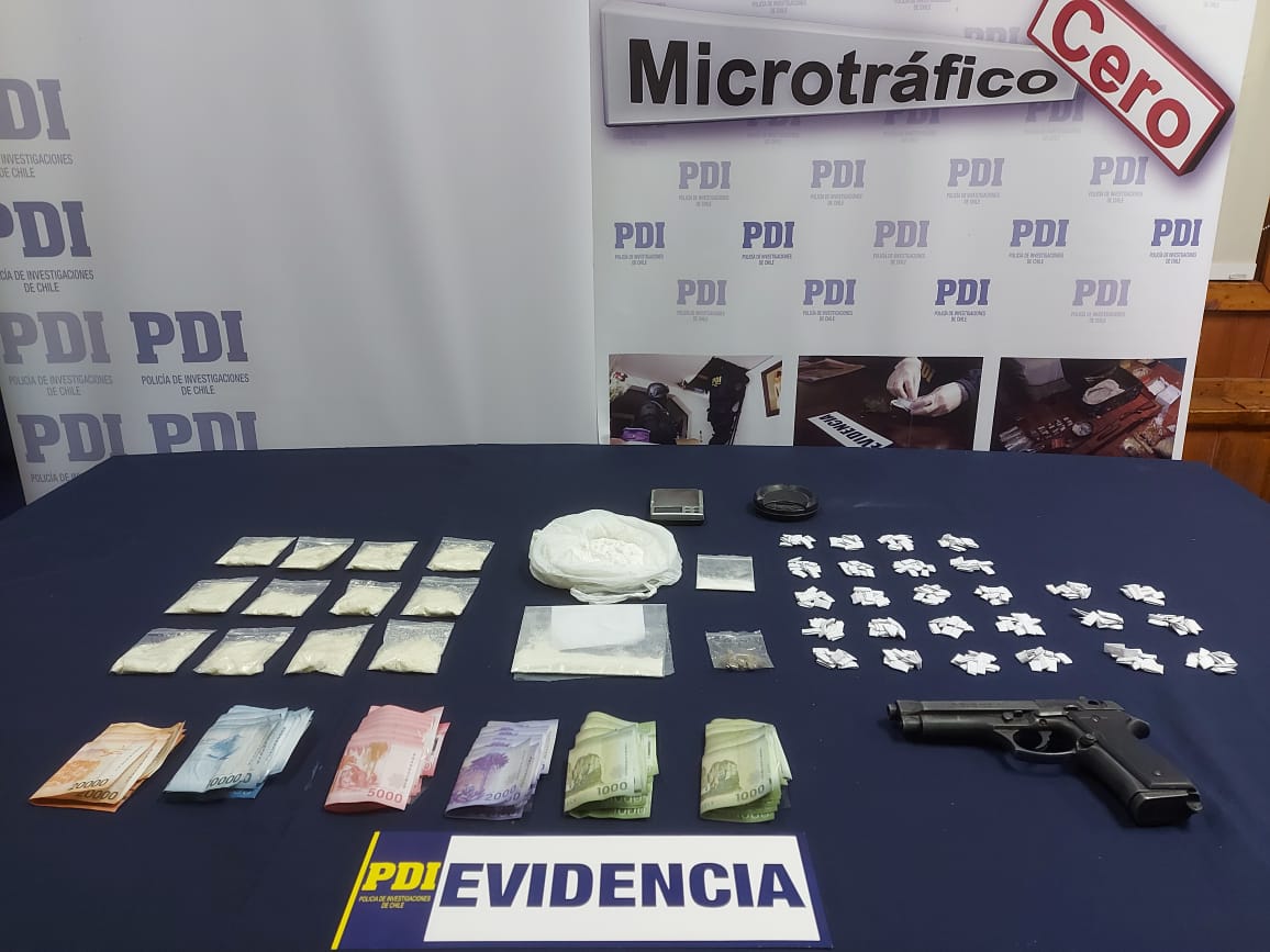nubleconectado's tweet photo. 👮🏿‍♂️👮🏿‍♀️PDI INCAUTÓ CLORHIDRATO DE COCAÍNA, COCAÍNA BASE Y CANNABIS EN OPERATIVO MICROTRÁFICO CERO: https://t.co/iKSoDyTczL https://t.co/BVR1ek2S1H