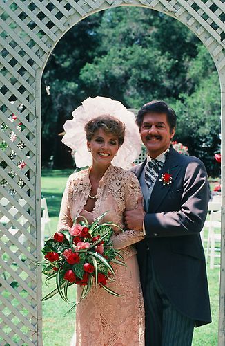 Lee's schemes were finally exposed (Lee really was a delightful villainess) & Doug divorced Lee and Doug & Julie rewed in 1981  #DAYS