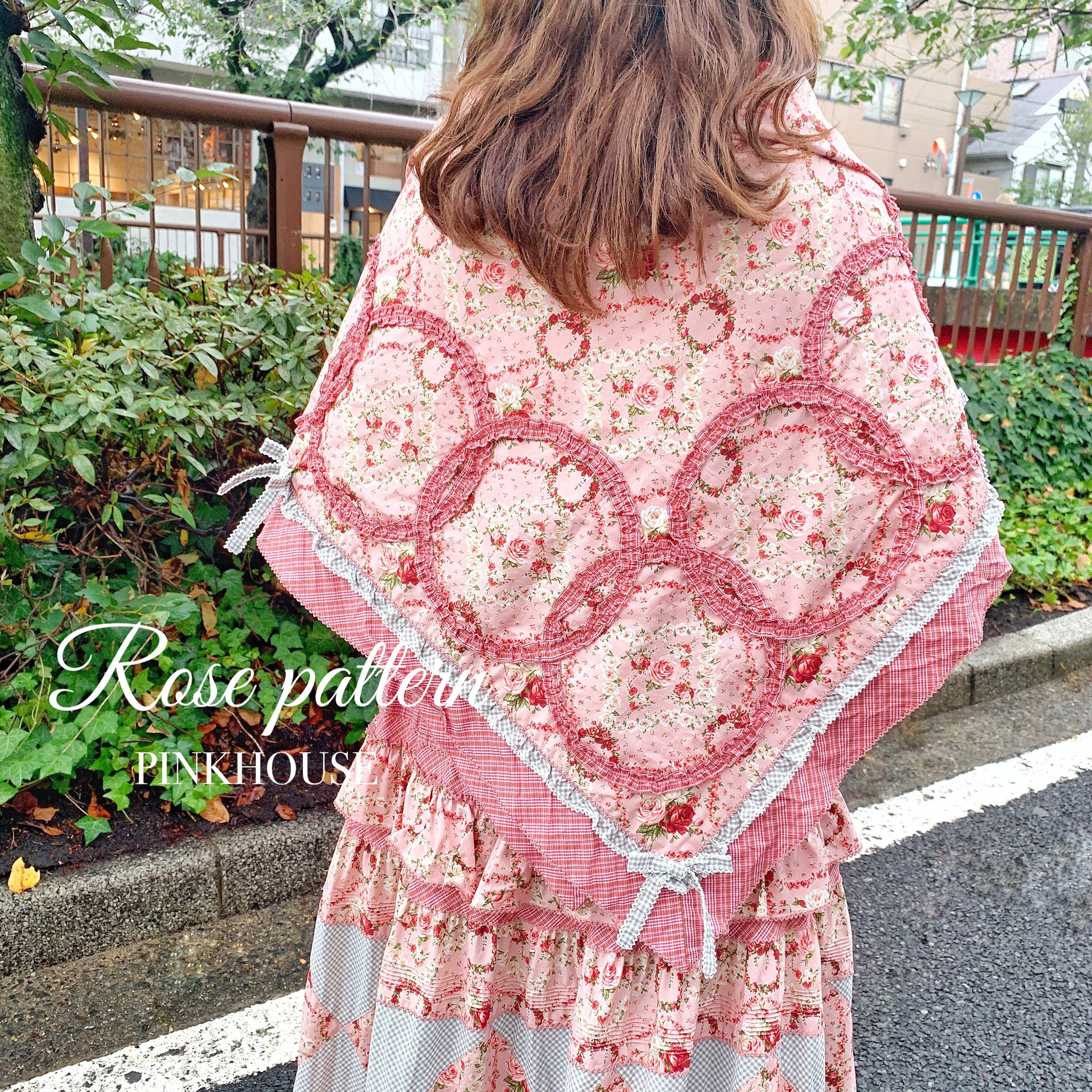 PINK HOUSE 薔薇と鈴蘭のブーケ柄スカート スカート