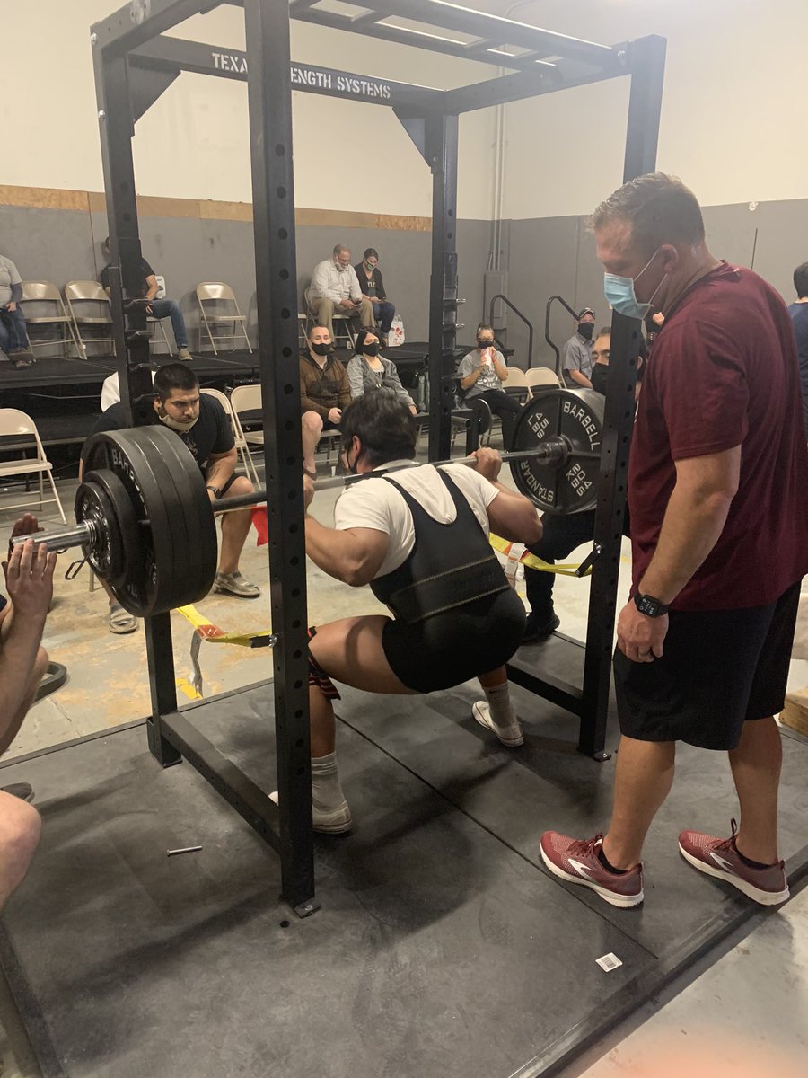 DavCoachSmith's tweet photo. First ever @Davenport_HS boys Powerlifting meet was a huge success! The guys completed like crazy. Big shootout to Adan Rodriguez taking home the 2nd place medal! #BTP 🐺 💪 https://t.co/d1ZsR7SMpM