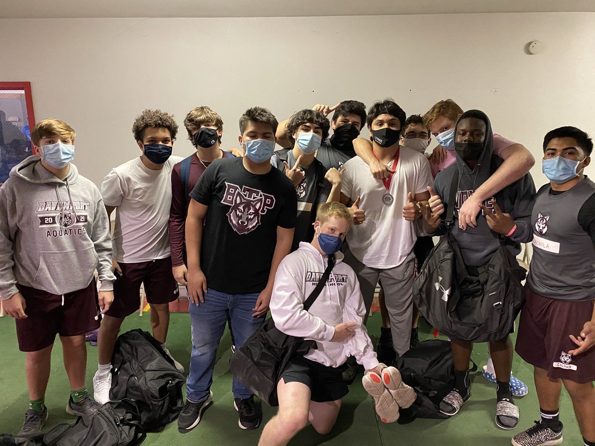 DavCoachSmith's tweet photo. First ever @Davenport_HS boys Powerlifting meet was a huge success! The guys completed like crazy. Big shootout to Adan Rodriguez taking home the 2nd place medal! #BTP 🐺 💪 https://t.co/d1ZsR7SMpM