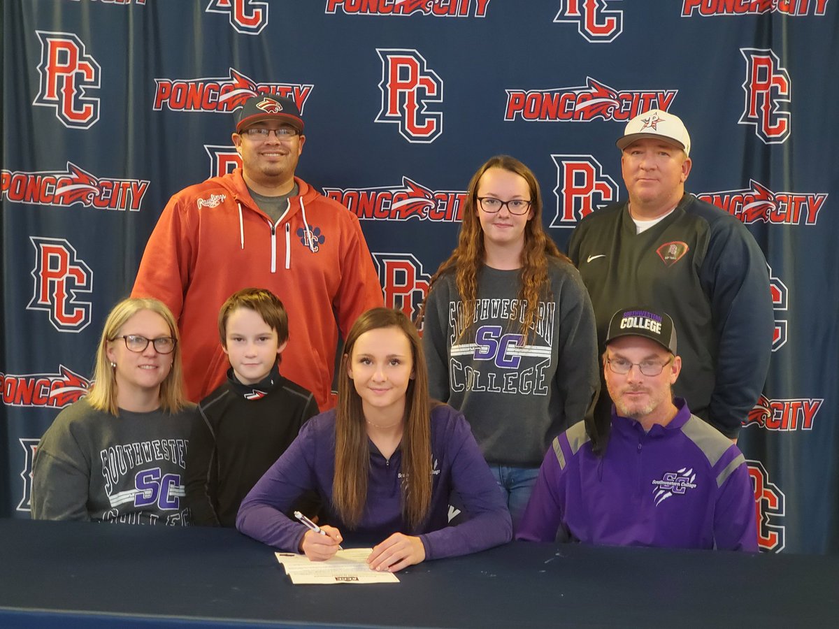 pohisoftball's tweet photo. Congrats to @Libby84620277  for signing her NLI to play softball at @Moundbuilders https://t.co/o4sIGYXFyP