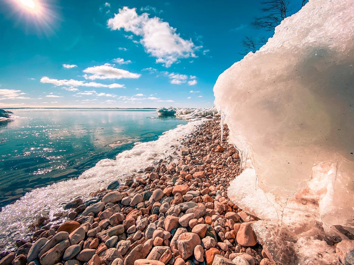 PUT_IN_BAY's tweet photo. Winter island life is โ๏ธsnowโ๏ธ joke. #ThisIsOhio
๐ธ Kelli Krassow https://t.co/co0F91fEh9
