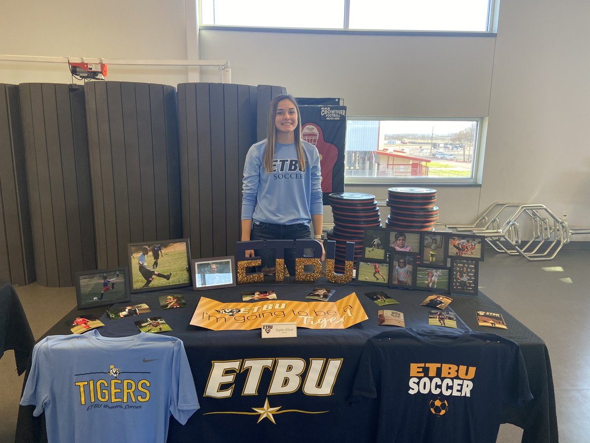 _soph17's tweet image. Beyond blessed and extremely excited to have the opportunity to play at the next level!! Go Tigers!!! @ETBU_WS @GoETBUTigers
