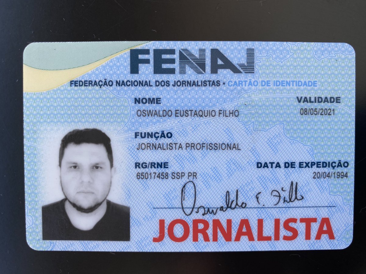 brasilpodcastbr's tweet photo. @roxmo @Rconstantino @oswaldojor Oswaldo Eustáquio é jornalista diplomado e de carteirinha. https://t.co/4I70CcZAwD