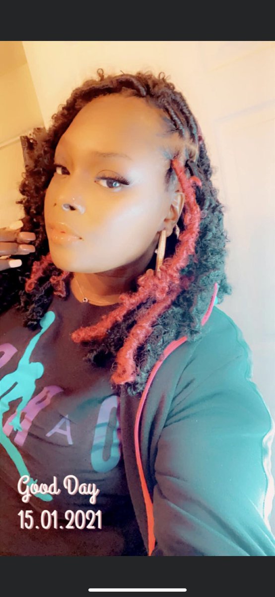 shaquiraaaa_'s tweet photo. black, independent hairstylist 👸🏽..

it cost $0 to RETWEET 🥳🥺

#SupportBlackBusiness https://t.co/yR2s9mLCNE