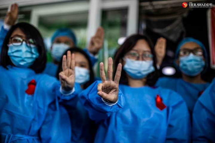 Myanmar Doctors at Yangon General Hospital’s Emergency Department start challenge on Wednesday to show their solidarity with the ousted National League for Democracy government as part of an ongoing civil disobedience campaign
#CivilDisobedienceMovement #JusticeForMyanmar