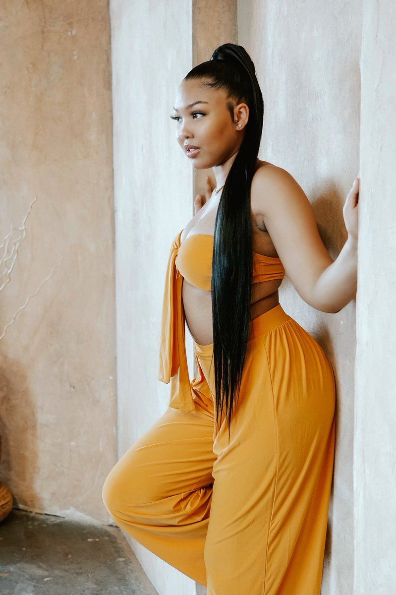 natliciousp's tweet image. Masterpiece just trying to master peace 🌞