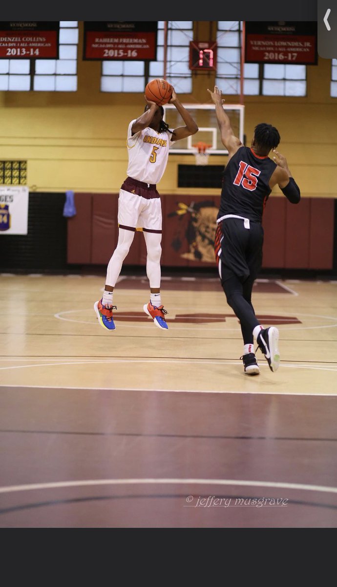 daniels_dishon's tweet image. “They Don't Know They Got To Be Faster Than Me To Get To Me” - @Drake