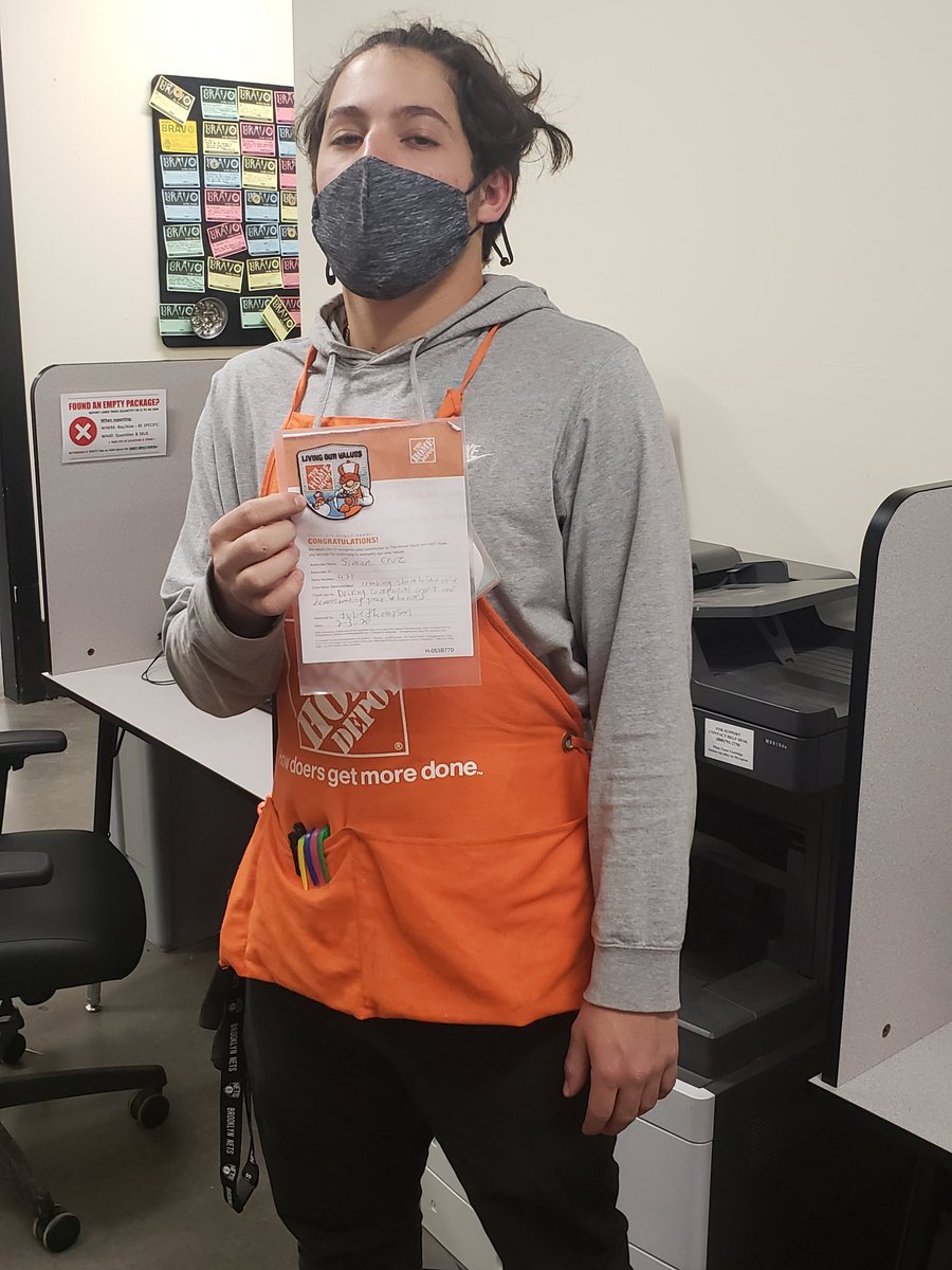 Celebrating Simon today for his commitment on the front end! Thank you Simon! @TomOrrPMD <a href="/NagyAndrew/">Andrew Nagy</a> <a href="/mdlofnwhere/">Tammy Jo Baggett</a> <a href="/THDChris_Walker/">THDChrisWalker</a> <a href="/LaSaundra_Holt/">LaSaundra Holt</a>