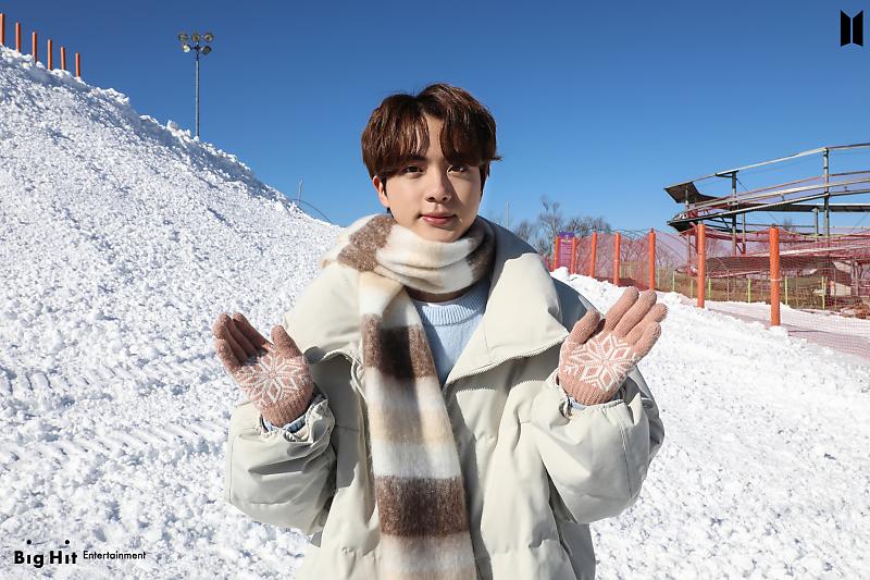 2021 bts winter package ジン BTS UPDATES⁷ | @BTSdailyinfo on X: