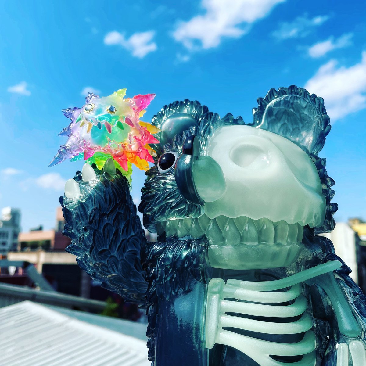 wilson1980's tweet photo. 🐻🖤🌈✨
.
#INSTINCTOY #rainbow #青空 #instinctoy_hiroto_ohkubo #muckey #ソフビ #大久保博人 #gummifetus #anatomicalmuckey #JASONFREENY #bluesky #INSTINCTOYSHOCK https://t.co/A5vPtgMCoI