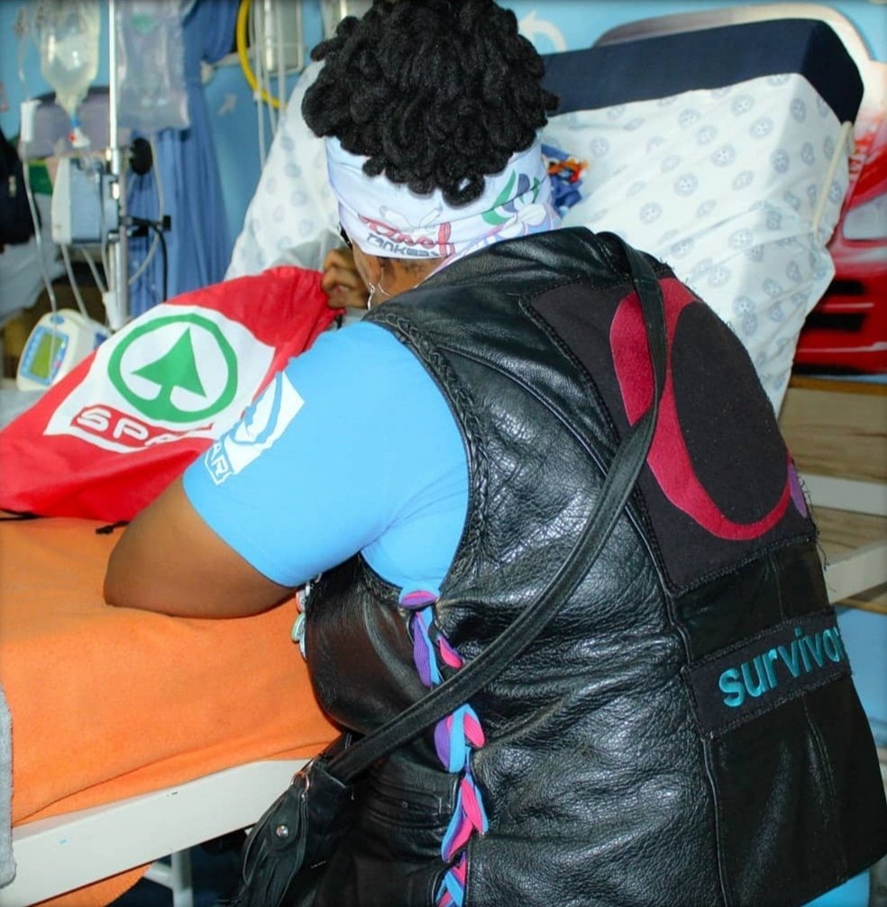 As survivors we pledge to always remember the one. Just one. If we all strive to reach and touch one more life, imagine the imapct we can have together. 
💜💙

#worldcancerday #worldcancerday2021 #IAmAndIWill #CancerviveCares