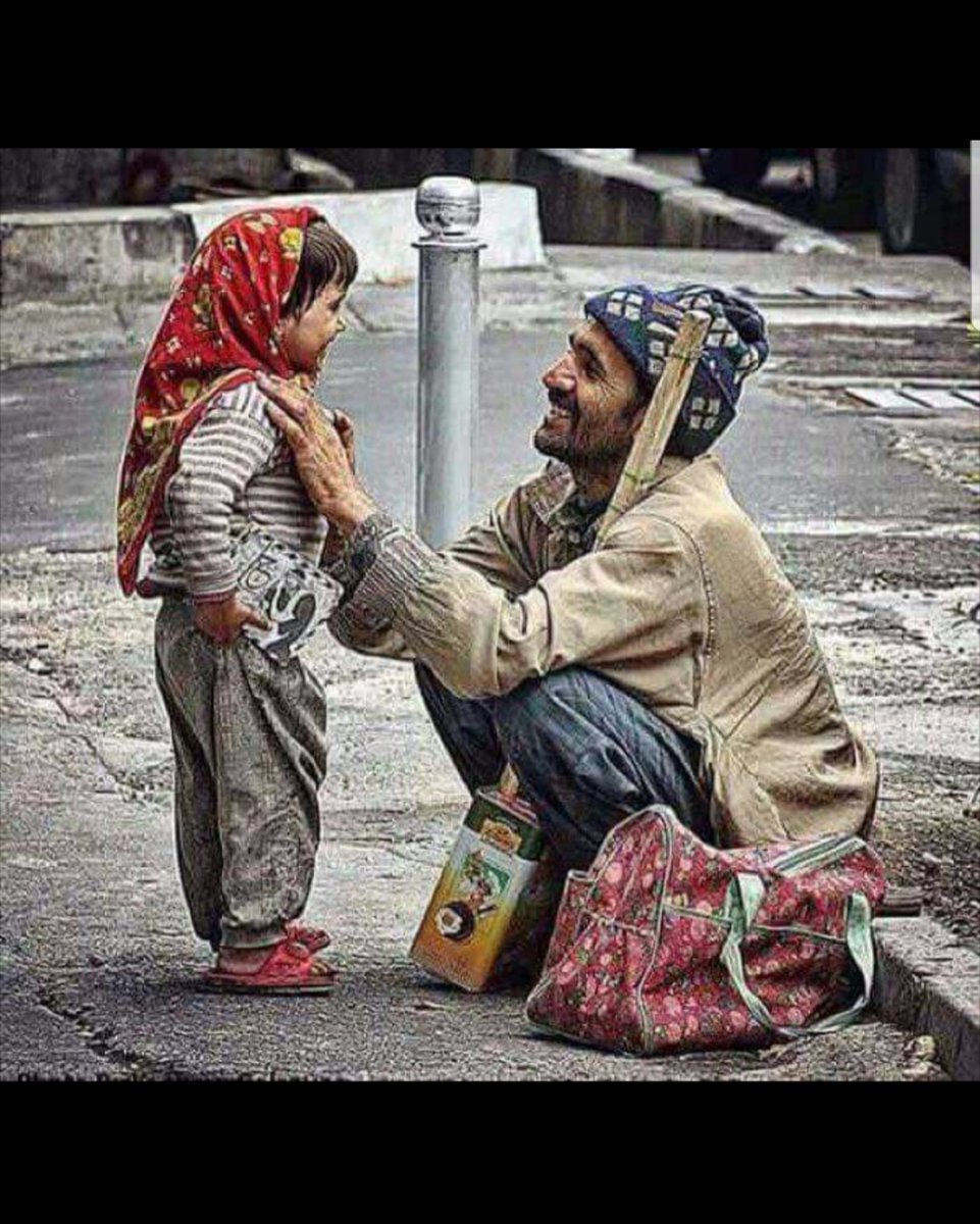 Little girls will make their parents proud one day.....
Love the expression of pride on the faces of the parents 

#Education #GirlMom #GirlDad #Opportunity #genderequity #GenderEquality