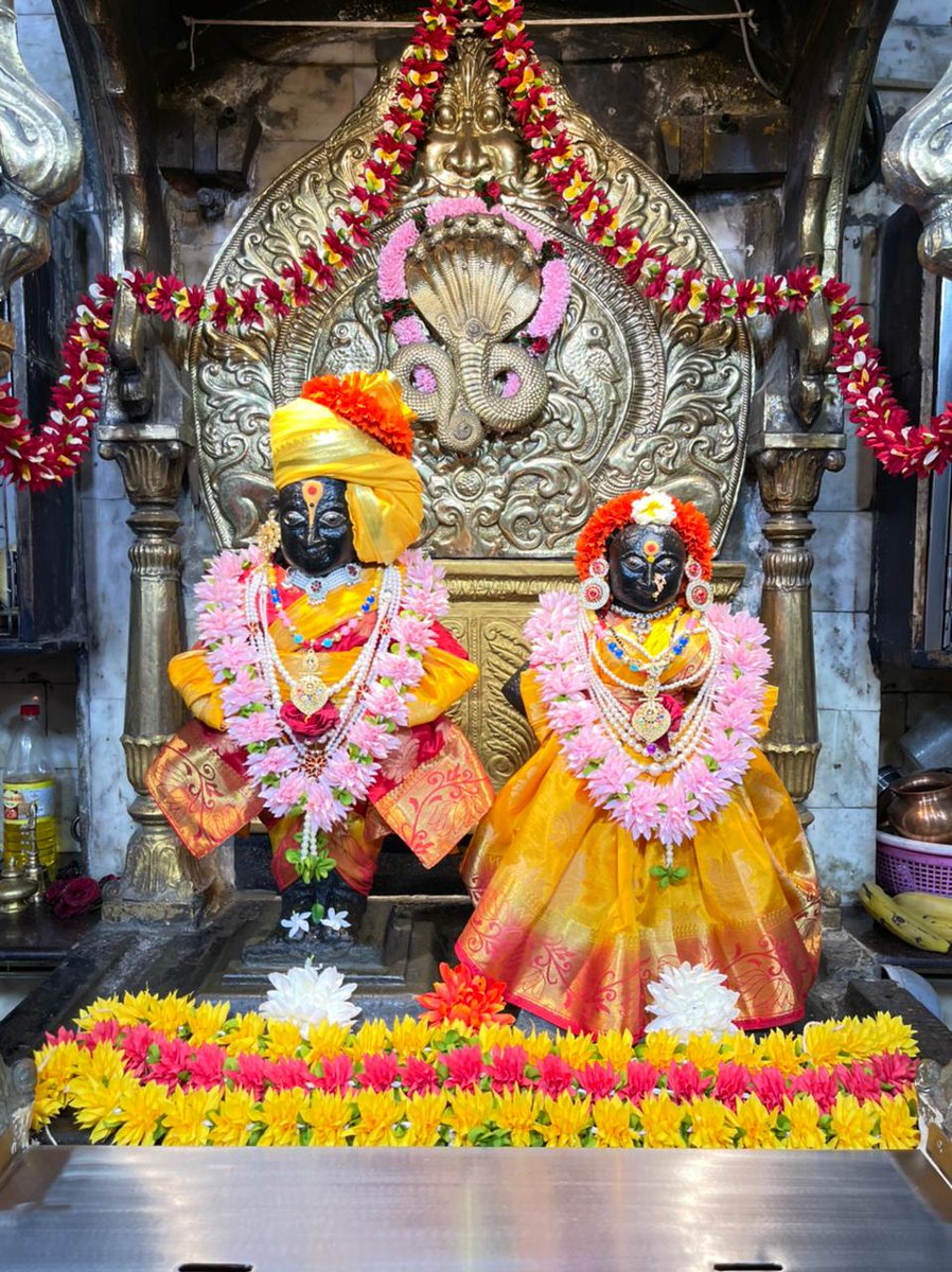 SrBachchan's tweet photo. T 3804 - 🌺Om Namo Bhagwate Vasudevaya🌺पौष, वद्य - सप्तमी , दि 4 फेब्रुवारी 2021,
श्री विठ्ठल रखुमाई मंदिर, शीव, मुंबई 400022
@sionvithalmandir https://t.co/qi4DJ4rE07
