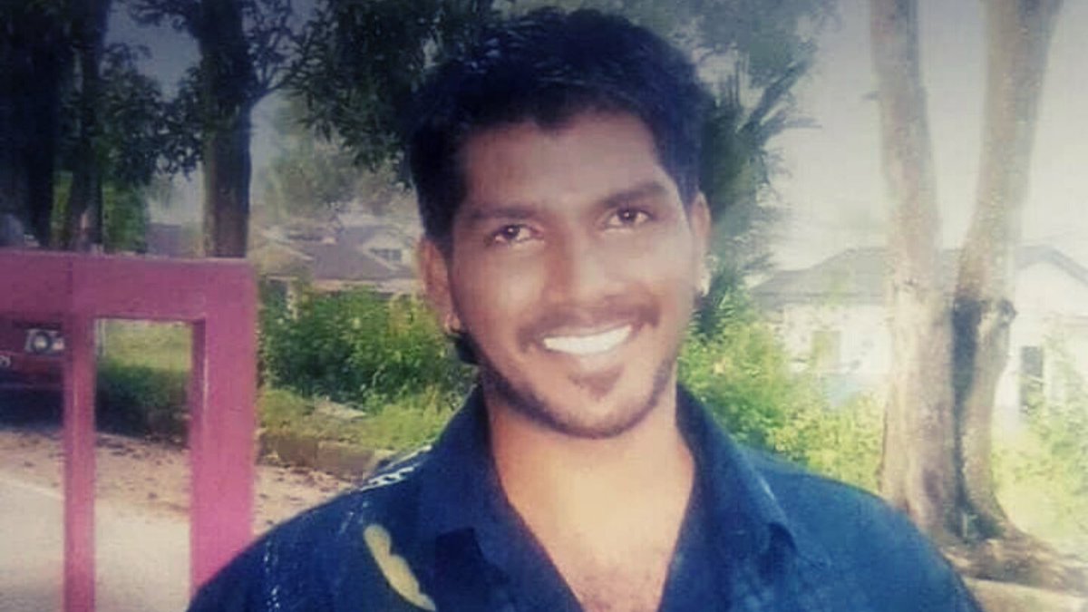 MRavilaw's tweet photo. I filed Datchinamurthy's (Datch's) Criminal Motion yesterday in the Court of Appeal to review his decision and to set aside his death sentence following the decision of Gobi that has now cast doubt on the conviction and sentence of Datch.
#deathpenalty #EndCrimeNotLife https://t.co/d9b3ruVCOl