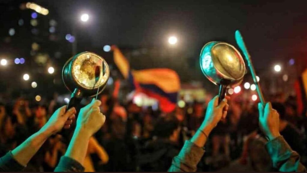 KoLay14616117's tweet photo. As a university student, we all need  fight for our dream and our future. So never give up. We can do it. 
#HearTheVoiceOfMyanmar #RespectOurVotes https://t.co/wumBTuXfow