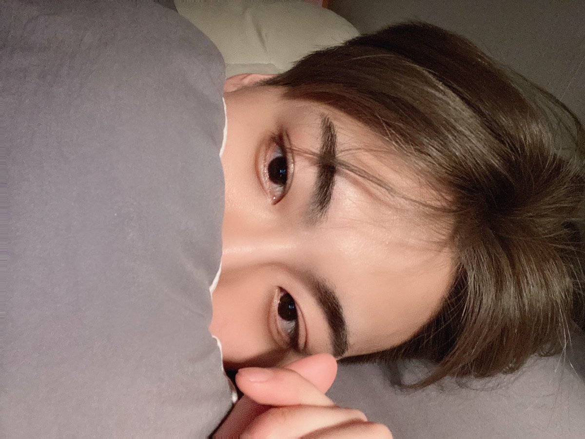 hwavly's tweet photo. SEONGHWA SENT BED SELFIES GOOD BYE https://t.co/4GaQJ2xgKD