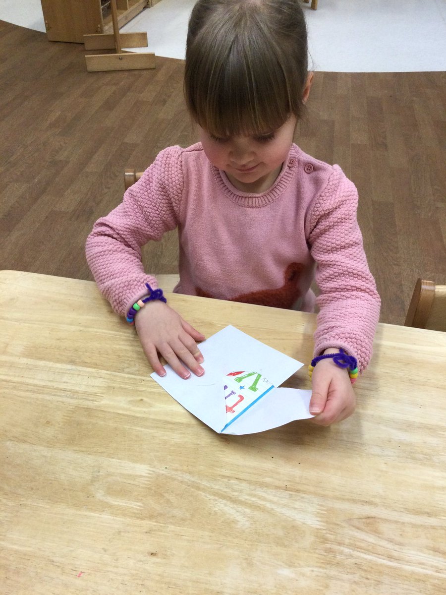 friockheimpg's tweet photo. We’ve been quiet on Twitter but we wanted to share something that’s working really well! We’ve brought back 🐌💌!

We have been sending letters to our children that are at home and they’ve been replying to us with beautiful pictures and letters!  
#AngusEY #stayingconnected https://t.co/DUP5SutQoR