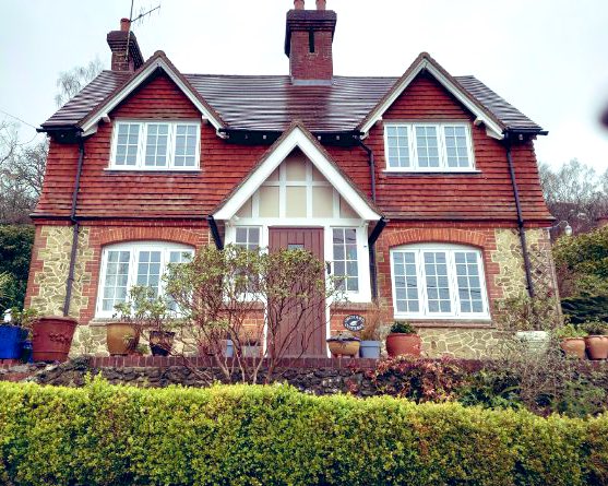 prwindowsltd's tweet photo. Beautiful Residence 9 windows in #dorking area. Great alternative to timber ✨ @CWGChoices @alt2timber #HomeImprovement #alternativetotimber #windows #doubleglazing #nicechange #smallbusiness @residence9 https://t.co/BhrwW1IGBa