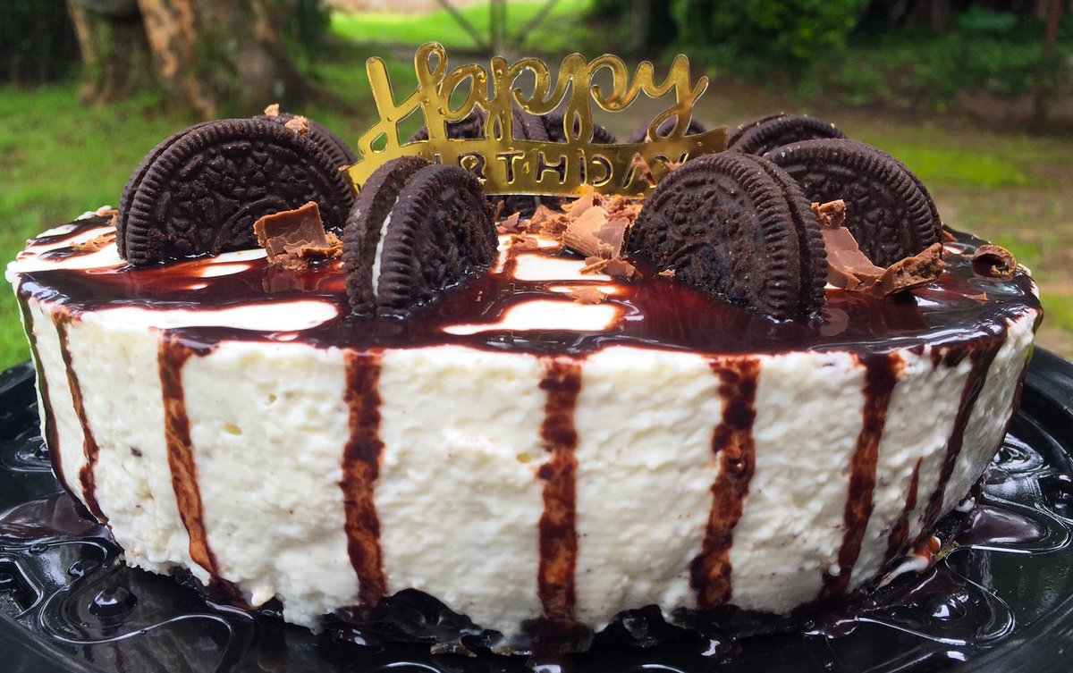 luxcheesecakes's tweet photo. Celebrate your special occasions with us. #TiniTwitter #Birthdays #ValentinesDay https://t.co/hRGM8gXLE7