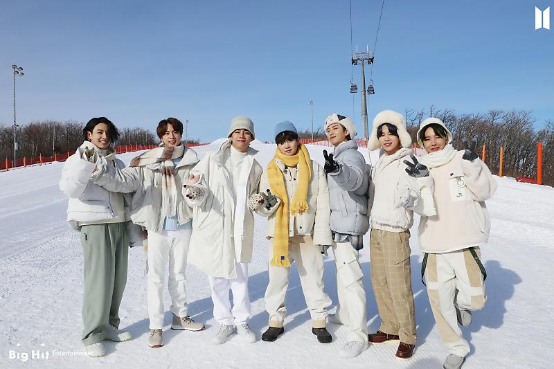 PHOTOS] 210204 @BTS_twt 2021 BTS Winter Package Preview – GROUP (2