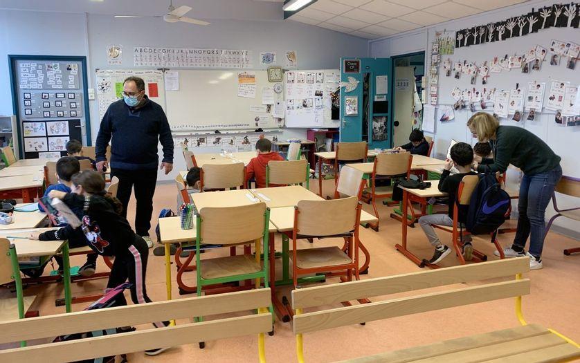 'Quand on finit nos devoirs à l'école, c'est mieux parce que quand on rentre chez nous, on peut faire ce qu'on veut.' A Montpellier, la mairie a lancé un vaste plan de soutien scolaire laïque, public et gratuit. Reportage de @RosalieLafarge franceculture.fr/emissions/le-r…