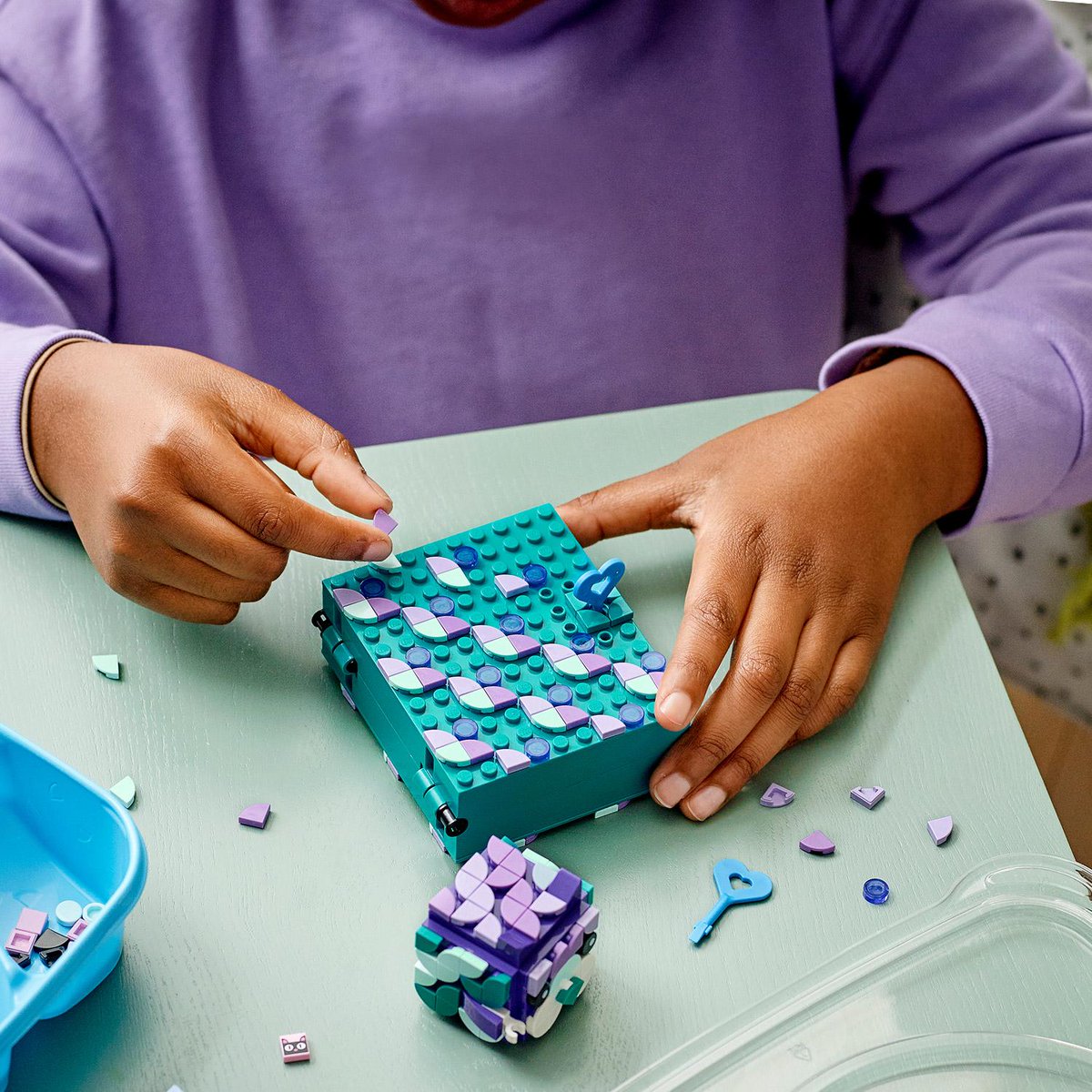 セット売り切れm(_ _)mハートホロ５色セット各１００枚❤️必コメント ハートのカギをかけて大切なものをしまえる レゴ ドッツ シークレット