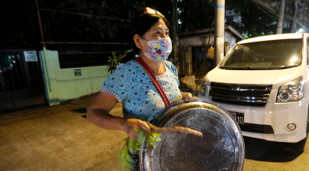AJEnglish's tweet photo. Myanmar protests start to ignite in the face of the country's military coup: medical staff walk out, while pots and pans clang to signal dissent – in pictures https://t.co/2yEpIqzdR4 https://t.co/n2MLodXzc4