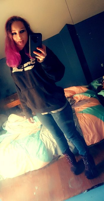 I am in the Top 52% of OnlyFans Creators 🙌  𝓗𝓮𝓵𝓵𝓸 𝓽𝓸 𝓪𝓵𝓵 𝓸𝓯 𝓶𝔂 𝓯𝓪𝓷𝓼 𝓜𝔂 𝓸𝓷𝓵𝔂 𝓯𝓪𝓷𝓼 𝓲𝓼 𝓸𝓷𝓵𝔂 $6.99 𝓢𝓸 𝓬𝓸𝓶𝓮