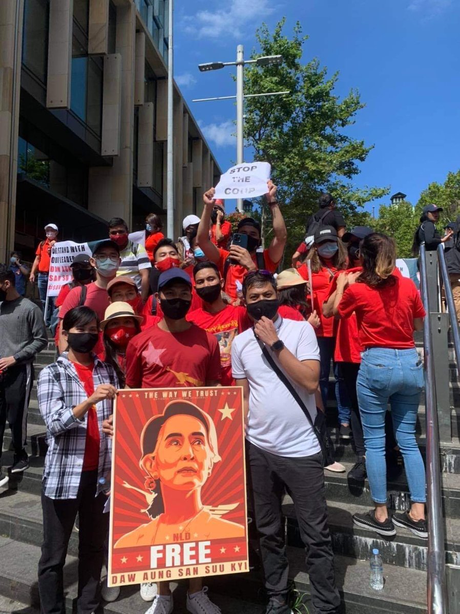 Oohpusi9's tweet photo. Dear world,
Can you hear our Voice !! 
I get sleeping disorder during these 3 days , I don't know what will happen to my future ! What will happen to my generation and what will happen tomorrow ! 
#AungSanSuuKyi_government
#CivilDisobedienceMovement
#SaveMyanmar https://t.co/gIIlPc4gkb